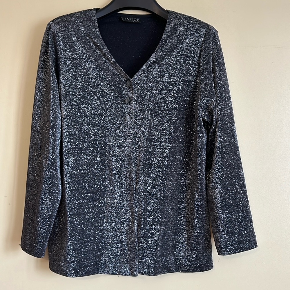 Lindor Petite Women’s‎ cardigan v-neck 3 button shimmering size large